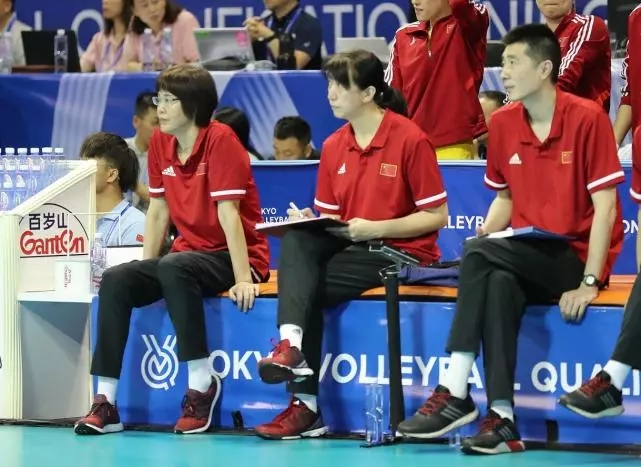  马赛客负弱旅爆冷，球迷质疑教练排兵布阵  